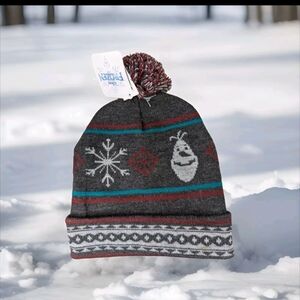 Disney Olaf Frozen Knit Hat Adult Beanie Gray Snowflakes Top Pom Pom Winter